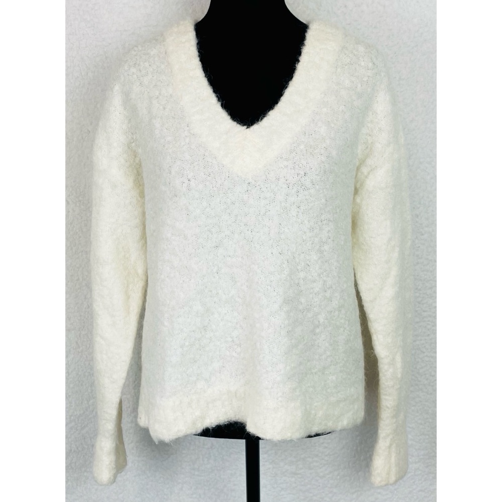 WILFRED • Aritzia Off-White/Cream Marseille Alpaca V-Neck Pullover Sweater, S - Picture 13 of 16